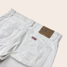 Load image into Gallery viewer, Women’s Polo Jeans Company Ralph Lauren Cream Relaxed Cropped Saturday Jeans - 10 / 30”