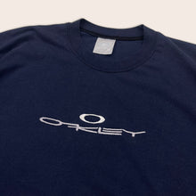 Load image into Gallery viewer, Oakley Spell Out Embroidered Centre Logo T-Shirt - M