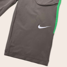 Load image into Gallery viewer, (2007) Women’s NikeFit Court Embroidered Swoosh 3/4 Length Trousers - S