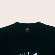 Load image into Gallery viewer, Quiksilver ‘Basic Tee’ Graffiti Centre Logo Graphic T-Shirt - L/XL