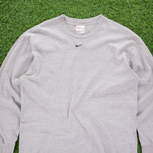 Load image into Gallery viewer, Nike Small Centre Swoosh Embroidered Grey Long Sleeve T-Shirt - L
