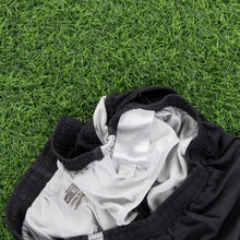 Load image into Gallery viewer, (2007) Women’s Nike Dri-Fit 10//2 Running Black Sports Shorts - L (14-16)