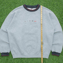 Load image into Gallery viewer, 1999 Nike Spell Out Small Swoosh Embroidered Boxy Crewneck Grey Sweatshirt - M