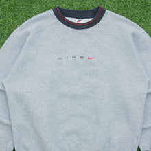 Load image into Gallery viewer, 1999 Nike Spell Out Small Swoosh Embroidered Boxy Crewneck Grey Sweatshirt - M