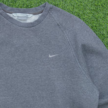 Load image into Gallery viewer, 2006 Nike Small Swoosh Embroidered Logo Boxy Raglan Crewneck Dark Grey Sweatshirt - M
