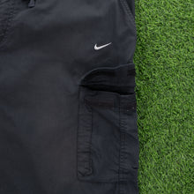 Load image into Gallery viewer, (2007) Nike Fit Small Swoosh Embroidered Adjustable Black Cargo 3/4 Length Shorts - L (34/36”)