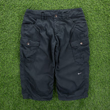 Load image into Gallery viewer, (2008) Women’s Nike Fit Dry Small Swoosh Embroidered Adjustable Black Cargo 3/4 Length Shorts - S (6)