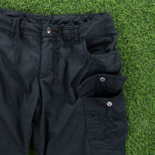 Load image into Gallery viewer, (2008) Women’s Nike Fit Dry Small Swoosh Embroidered Adjustable Black Cargo 3/4 Length Shorts - S (6)