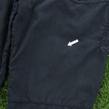 Load image into Gallery viewer, (2008) Women’s Nike Fit Dry Small Swoosh Embroidered Adjustable Black Cargo 3/4 Length Shorts - S (6)