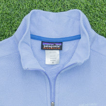 Load image into Gallery viewer, Women’s 1995 Patagonia Synchilla Embroidered Spell Out Logo Full Zip Light Blue Fleece - M (10-12)