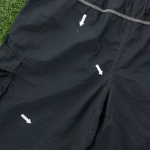 Load image into Gallery viewer, (2006) Nike Randall’s Island Downing Stadium Small Swoosh Embroidered Dark Green Brown Cargo Shorts - L (32-36”)