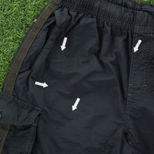 Load image into Gallery viewer, (2006) Nike Randall’s Island Downing Stadium Small Swoosh Embroidered Dark Green Brown Cargo Shorts - L (32-36”)