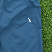 Load image into Gallery viewer, Reebok Small Embroidered Logo Pocket Teal Sports Shorts - L (32-36”)