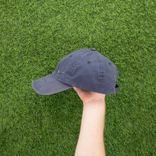 Load image into Gallery viewer, (2005) Nike Heritage ‘86 Metal Swoosh Navy Metallic 6 Panel Cap - One Size