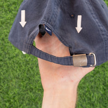 Load image into Gallery viewer, (2005) Nike Heritage ‘86 Metal Swoosh Navy Metallic 6 Panel Cap - One Size