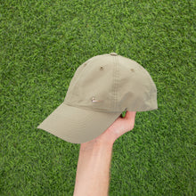 Load image into Gallery viewer, (2009) Nike Heritage ‘86 Metal Swoosh Cream Metallic 6 Panel Cap - One Size
