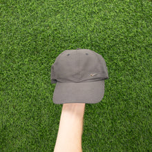 Load image into Gallery viewer, (2007) Nike Heritage ‘86 Metal Swoosh Grey Metallic 6 Panel Cap - One Size