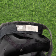 Load image into Gallery viewer, (2007) Nike Heritage ‘86 Metal Swoosh Grey Metallic 6 Panel Cap - One Size