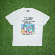 Load image into Gallery viewer, (1993) Drink Like A Fish Rein Designs ‘To Be A Great Fisherman You Have To Think Like A Fish, Or, Is It Drink Like A Fish?’ Screen Stars Joke Graphic Single Stitch T-Shirt - M/L