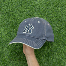 Load image into Gallery viewer, New York Yankees Embroidered Reverse Contrast Stitch New Era MLB 6-Panel Cap - One Size