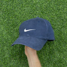 Load image into Gallery viewer, 2001 Nike Swoosh Embroidered Navy 6-Panel Snapback Cap - One Size