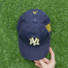 Load image into Gallery viewer, New York Yankees Uncle Sam Top Hat Embroidered MLB Major League Baseball Two Tone 6-Panel Cap - One Size