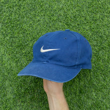 Load image into Gallery viewer, 1997 Nike Swoosh Embroidered Navy Two Tone 6-Panel Snapback Cap - One Size