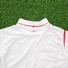 Load image into Gallery viewer, 2005/07 England Umbro Home Football Shirt - M