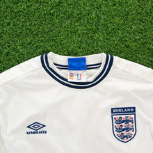 Load image into Gallery viewer, 1999/01 England Umbro Home Football Shirt - L