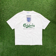 Load image into Gallery viewer, (1996) England Umbro Carlsberg Promotional Graphic Football T-Shirt - XL/XXL