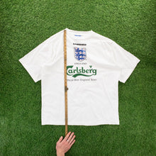 Load image into Gallery viewer, (1996) England Umbro Carlsberg Promotional Graphic Football T-Shirt - XL/XXL
