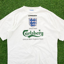 Load image into Gallery viewer, (1996) England Umbro Carlsberg Promotional Graphic Football T-Shirt - XL/XXL