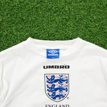 Load image into Gallery viewer, (1996) England Umbro Carlsberg Promotional Graphic Football T-Shirt - XL/XXL