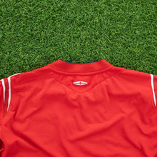 Load image into Gallery viewer, 2004/06 England Umbro Away Football Shirt - L