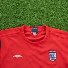Load image into Gallery viewer, 2004/05 England Umbro Training Football Shirt - XL