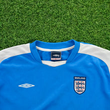Load image into Gallery viewer, 2004/05 England Umbro Training Football Shirt - L