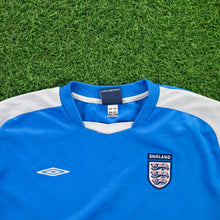 Load image into Gallery viewer, 2004/05 England Umbro Training Football Shirt - L