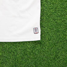 Load image into Gallery viewer, 2002/03 England Umbro Spell Out Collard Training Football Shirt - M