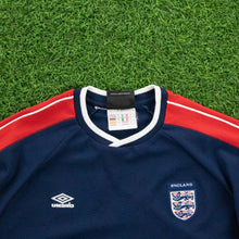 Load image into Gallery viewer, 1999/01 England Umbro Training Football Shirt - XXL