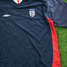 Load image into Gallery viewer, 2004/05 England Umbro Training Football Shirt - L