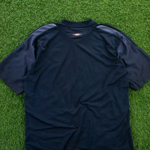 Load image into Gallery viewer, 2004/05 England Umbro Training Football Shirt - L