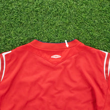 Load image into Gallery viewer, 2004/06 England Umbro Longsleeve Away Football Shirt - M/L