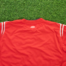 Load image into Gallery viewer, 2004/06 England Umbro Away Football Shirt - XL