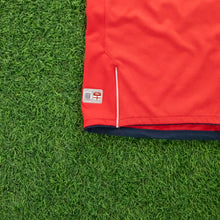 Load image into Gallery viewer, 2004/06 England David Beckham 7 Umbro Away Football Shirt - L