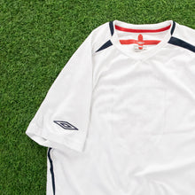 Load image into Gallery viewer, 2004/06 England Umbro Training Football Shirt - L
