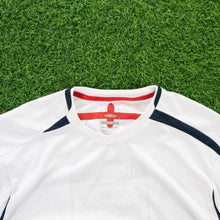 Load image into Gallery viewer, 2004/06 England Umbro Training Football Shirt - L