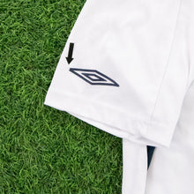 Load image into Gallery viewer, 2004/06 England Umbro Training Football Shirt - L