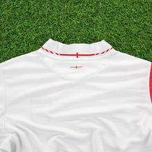 Load image into Gallery viewer, 2005/07 England Umbro Home Football Shirt - M