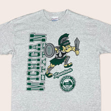 Load image into Gallery viewer, 90’s Michigan State Spartans American collage football graphic t-shirt - XL
