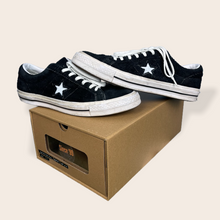 Load image into Gallery viewer, Converse One star trainers - UK 11